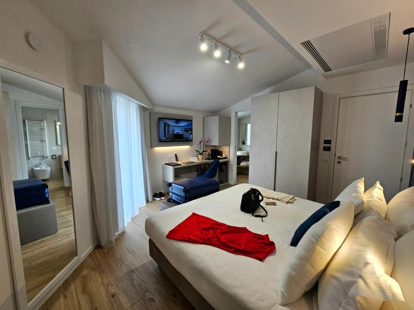 Chic & Charme Luxury Rooms Olbia Ngoại thất bức ảnh
